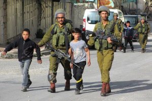 Palestinian-children-being-arrested-Mar-28-2013