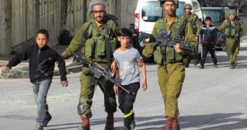 Palestinian-children-being-arrested-Mar-28-2013